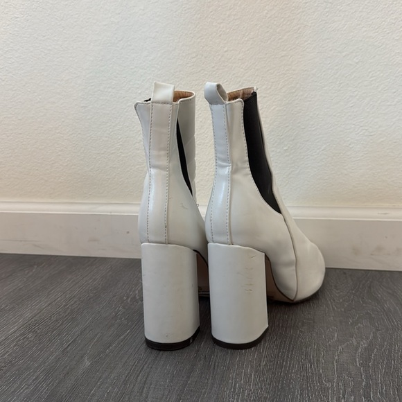 White Madison boot - Picture 3 of 5